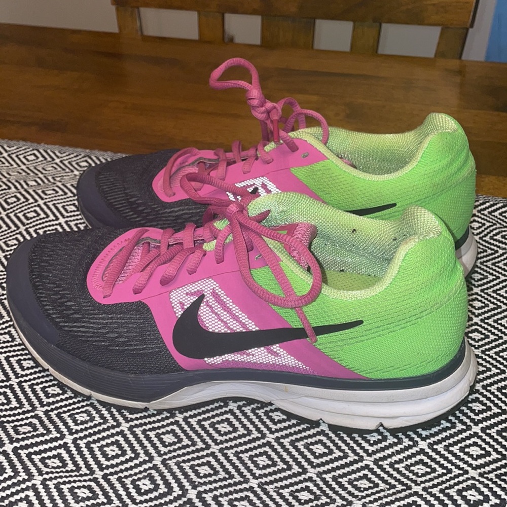 Nike Pegasus Shoe - Picture 5 of 6